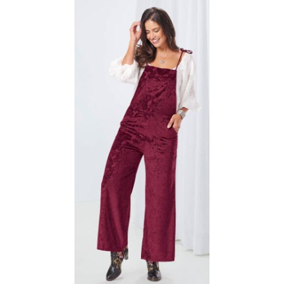 The Pyramid Collection Jumpsuit Womens 1X Velvet Wide Leg Crop Overall Red Wine
